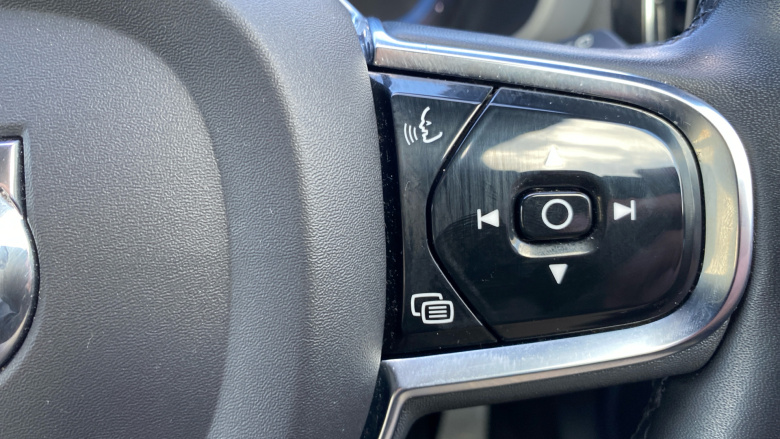 Volvo Xc60 2.0 T6 Recharge PHEV R DESIGN 5dr AWD Auto Estate